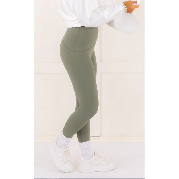 New SPANX Women's Clover Active Booty Boost 7/8 Leggings Size M - Picture 5 of 9